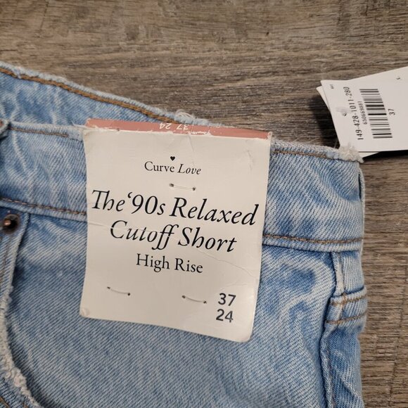 NWT ABERCROMBIE & FITCH | Curve Love The '90s Relaxed Cutoff Shorts | Sz. 24 - Picture 3 of 7
